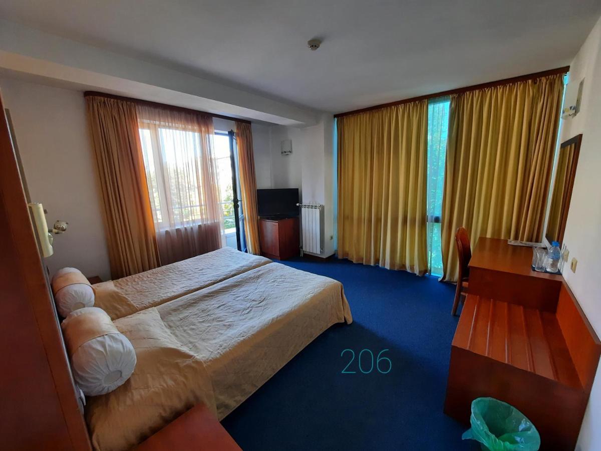 Hotel Latinka Szófia Kültér fotó
