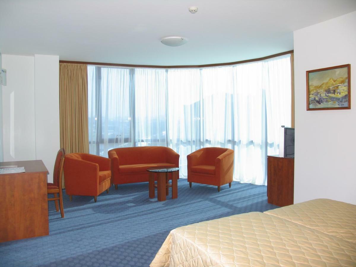 Hotel Latinka Szófia Kültér fotó
